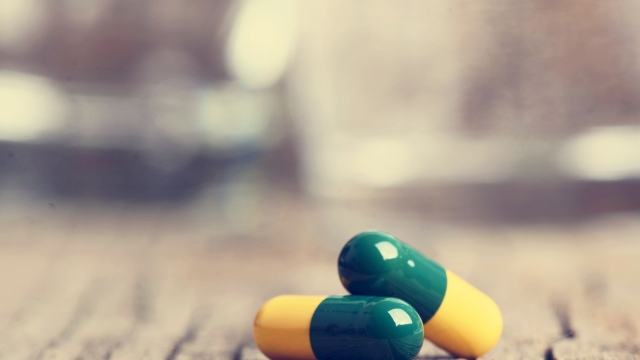 The Pros and Cons of Online Pharmacies: A Guide to Safe Medication Purchases