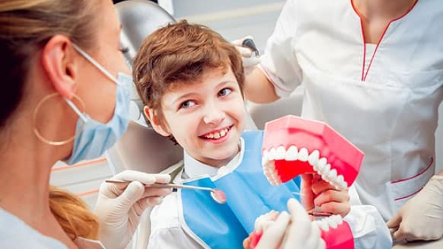 Sparkling Smiles: Unveiling the Secrets of Superior Dental Service