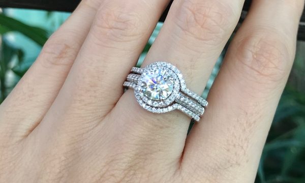 Dazzling Love: The Beauty of Moissanite Engagement Rings